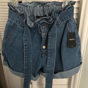 Paperbag denim shorts with tie
